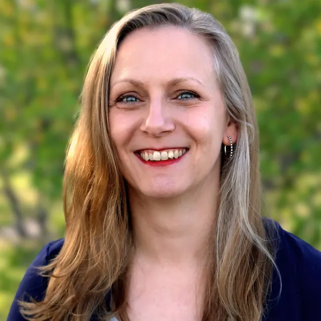 Dr. Shelley Fahlman